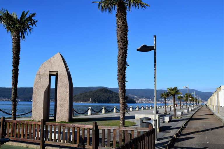 Marín. Estaleiro e porto. Centro de formação em embarcações