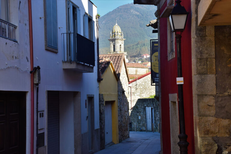 Oia. Centro histórico. Bairro do Arrabal