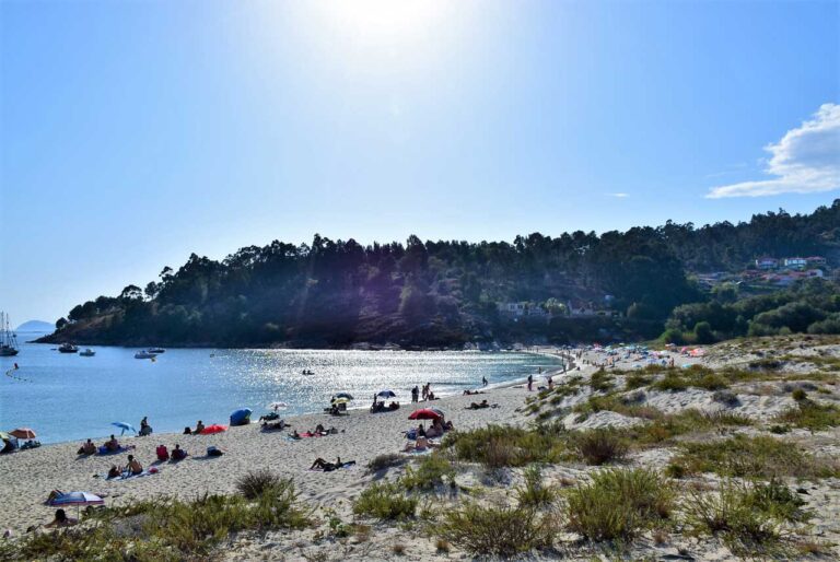 Cangas. Plage Santa Marta. Plage Liméns. Plage Salgueirón