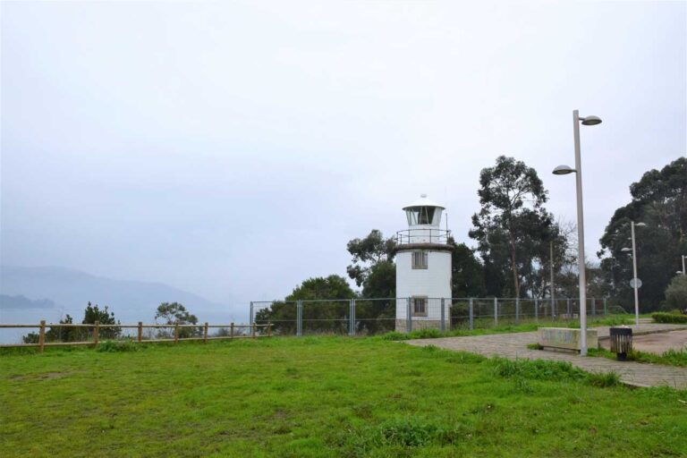 Vigo. Teis. FaroL da Guía. Capela. ETEA