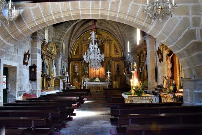 Aldán. Pazos e igrexa parroquial. A Ría de Aldán e as súas historias