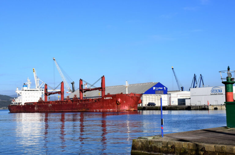 Marín. Estaleiro e porto. Centro de formação em embarcações