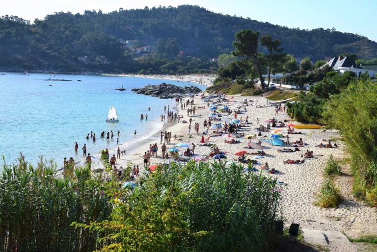 Cangas. Plage Santa Marta. Plage Liméns. Plage Salgueirón