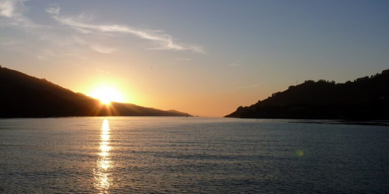 VOILE VERS FERROL: SUR CHAQUE RIVE UN CHATEAU