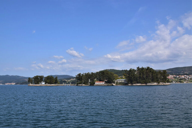 Baie de San Simón et promenade maritime