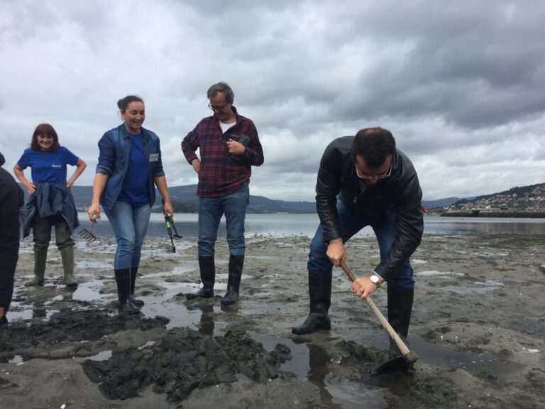 MUSCHELZUCHT UND ANDERE ANGELKÜNSTE IN DER RÍA DE VIGO