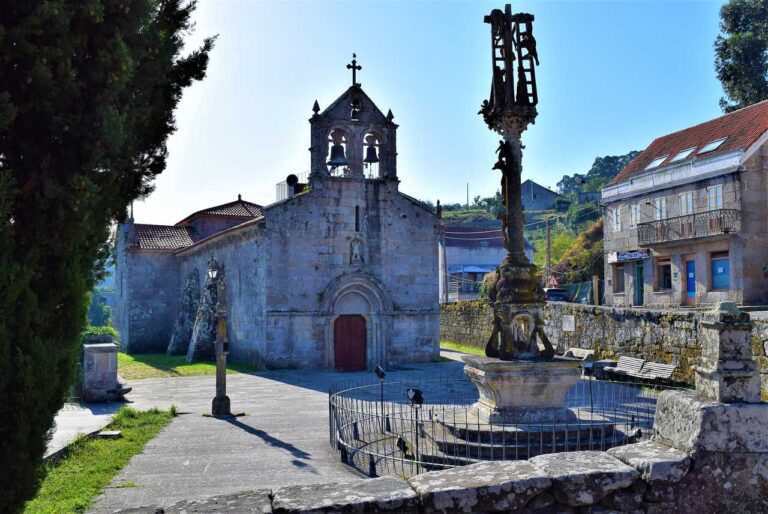 Cangas. Cruceiro de Hío