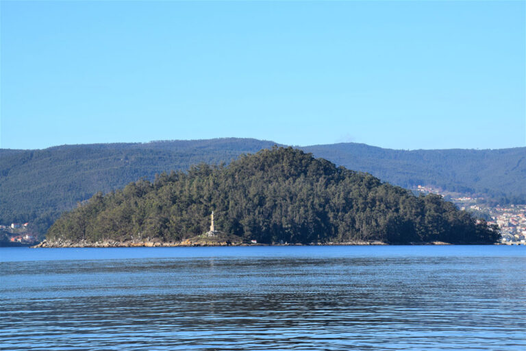 CAP VERS L’ISLE DE TAMBO ET COMBARRO