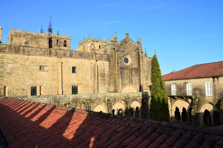 Centro histórico de Tui. Catedral. Capela San Telmo. Património judeu