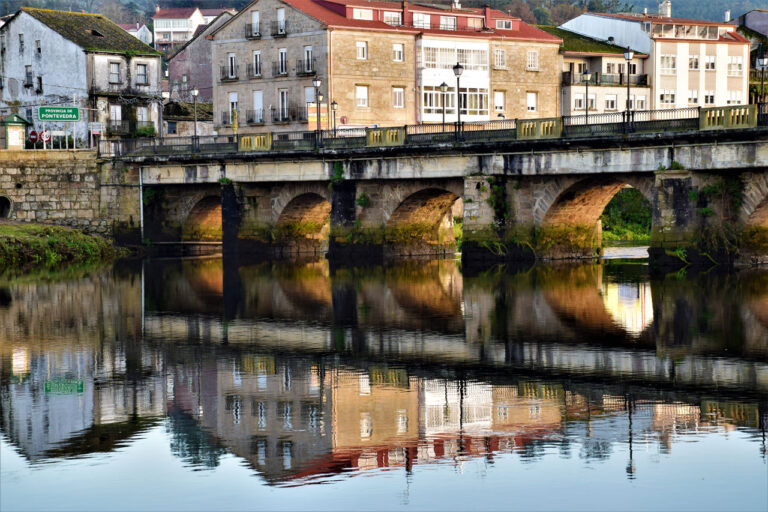 Ruta Xacobea Mar de Arousa. Ponte romano. Camiño Santiago. Pontecesures