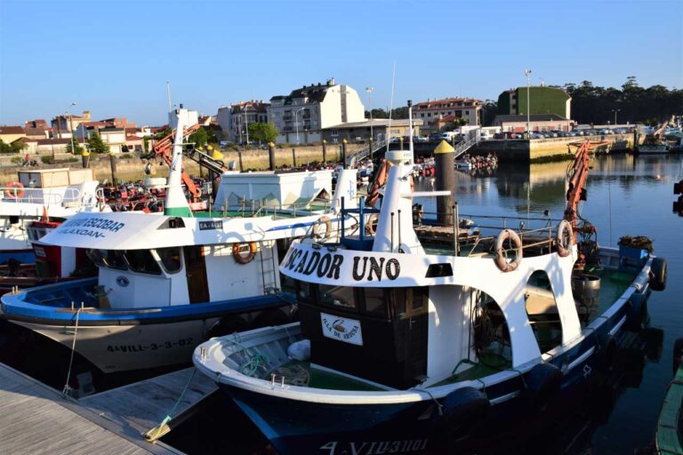 GALICIA. ALBARIÑO-WEIN-SEEWEG UND INCLÁN-TAL