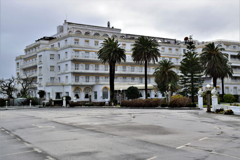 Ilha da Toxa. Águas e spa. Clube de golfe da Toxa