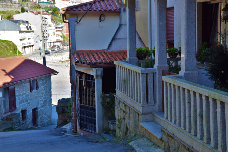 Raxó. Docas. Clube náutico. Bairro marinho