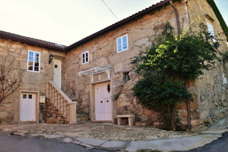 Raxó. Docas. Clube náutico. Bairro marinho