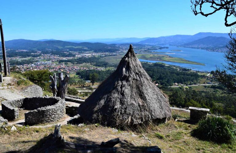 Castros A Forca et Santa Trega, culture castreña et phénicienne