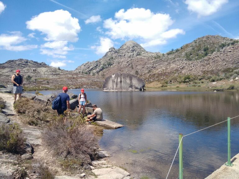 Flussstrand Vilarinho das Furnas (P. N. da Peneda-Gerês)