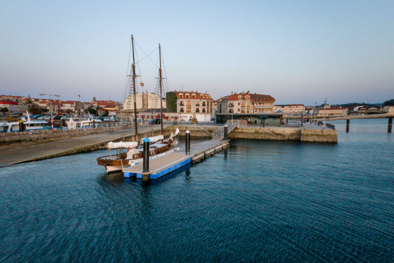 Vilanova de Arousa Marina and Port
