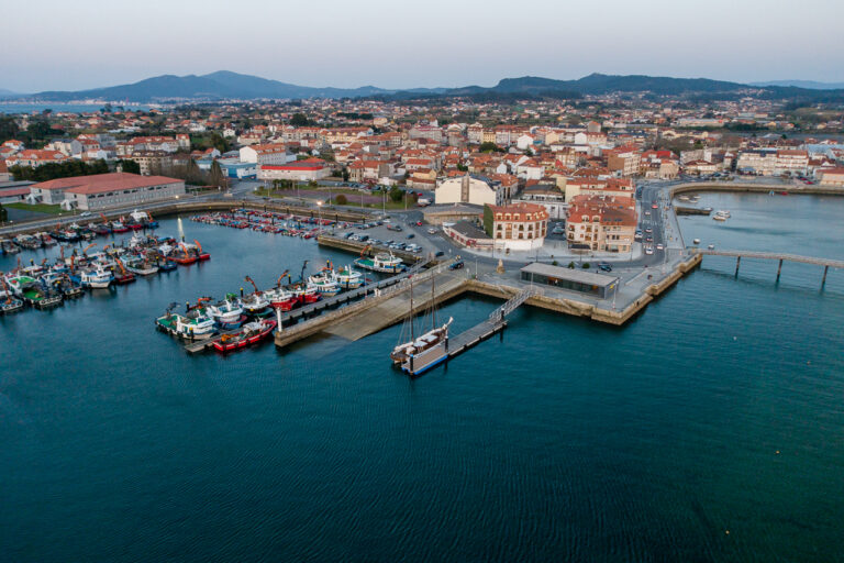 Vilanova de Arousa Marina and Port